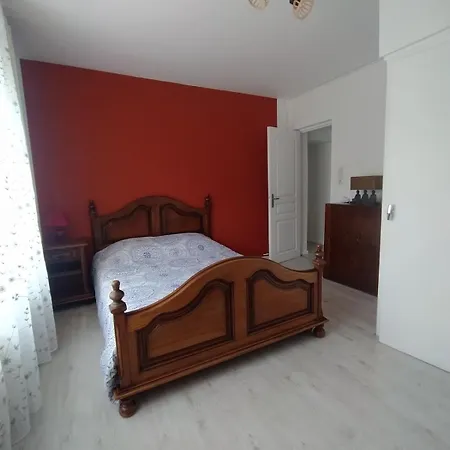 Lägenhet Ground Floor For 4 Guests Longuyon
