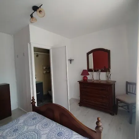 Ground Floor For 4 Guests